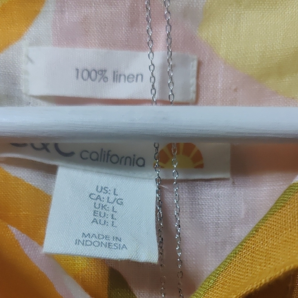 C&C California Yellow and Pink Short Sleeve Button Down Top